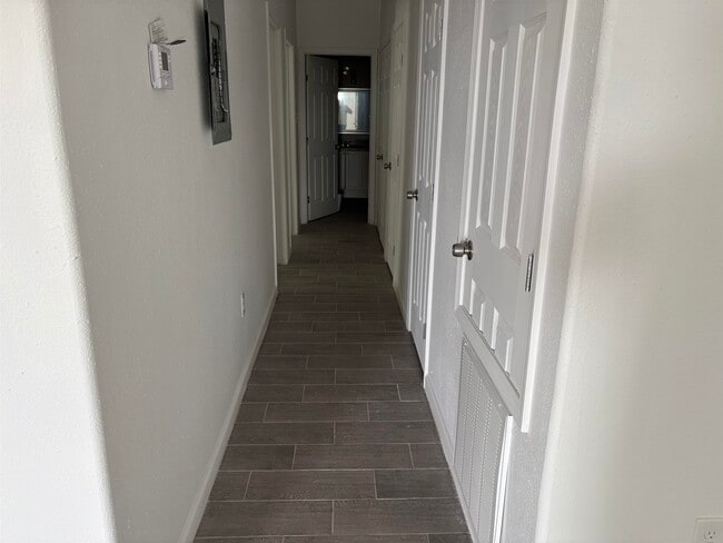 Building Photo - 311 Rosalinda Dr