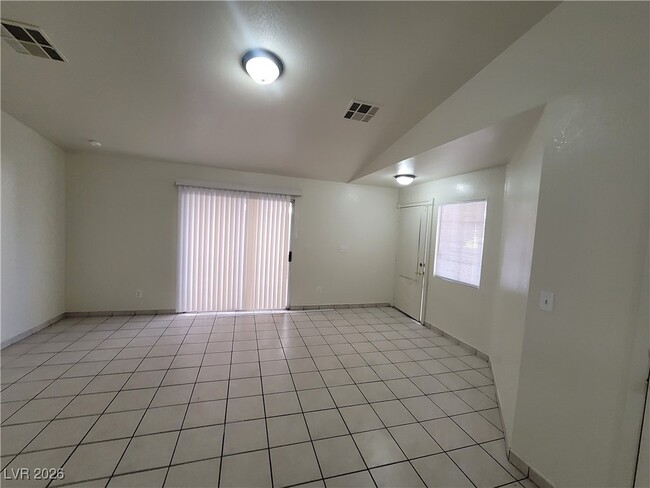 Building Photo - 1915 Winter Hill St