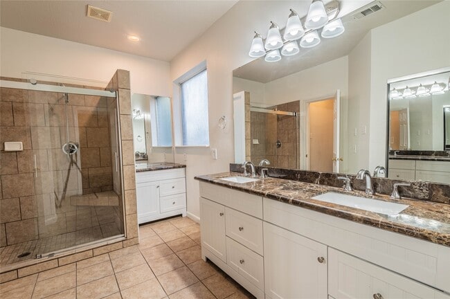 Building Photo - 6303 Faulkner Ridge Dr