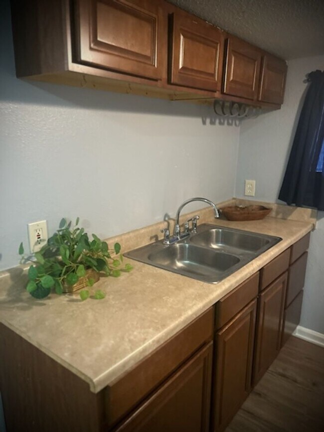 Building Photo - 739 E Ashby Pl