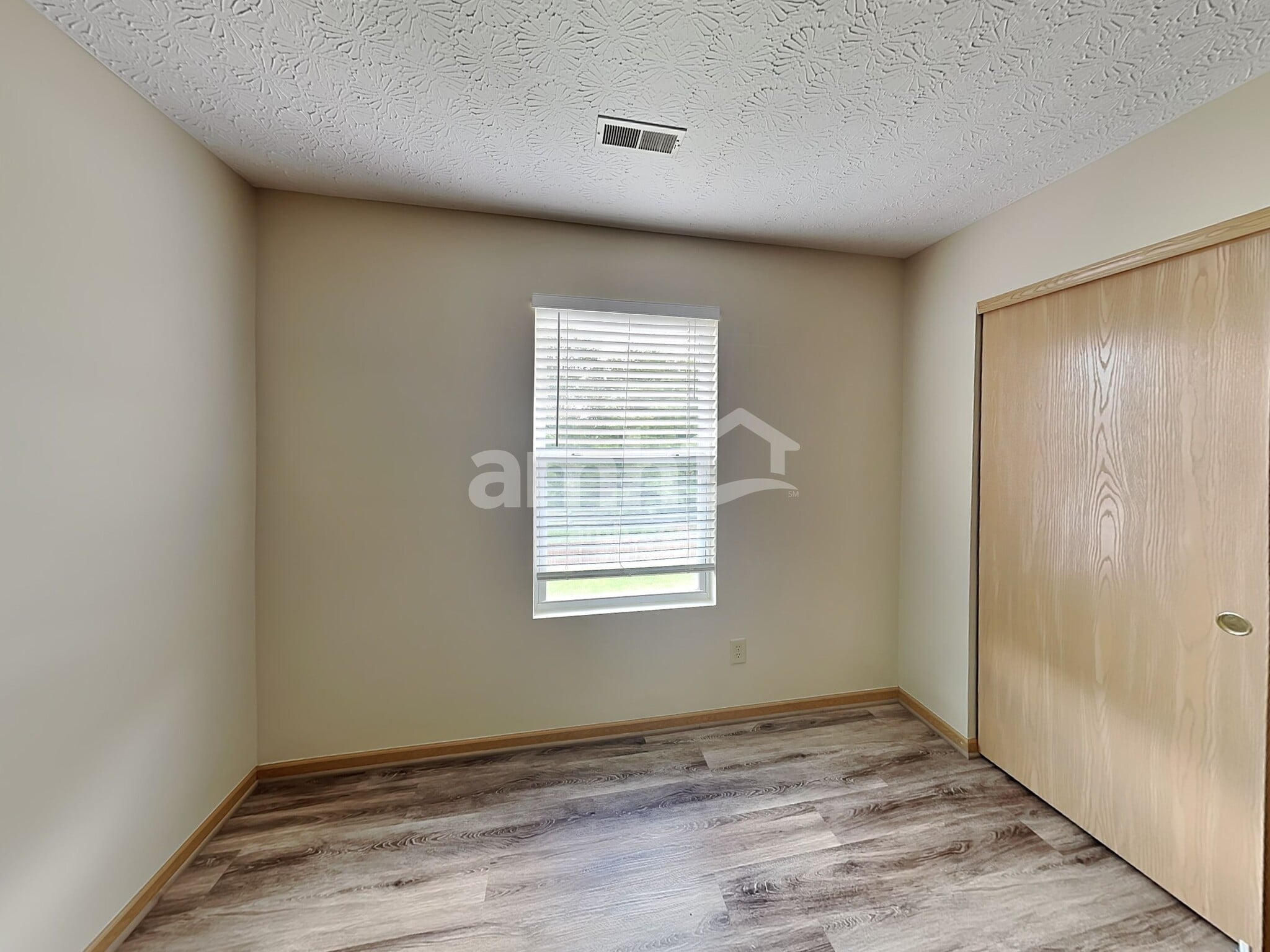 Building Photo - 5406 Englecrest Dr