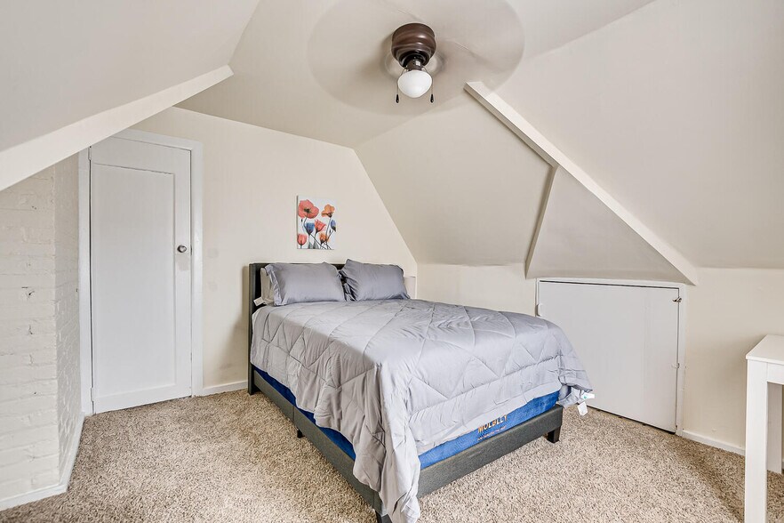 Building Photo - 46 Van Houten Ave