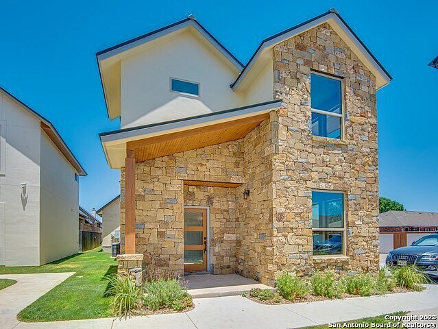 Building Photo - 1702 Gruene Vineyard Crossing