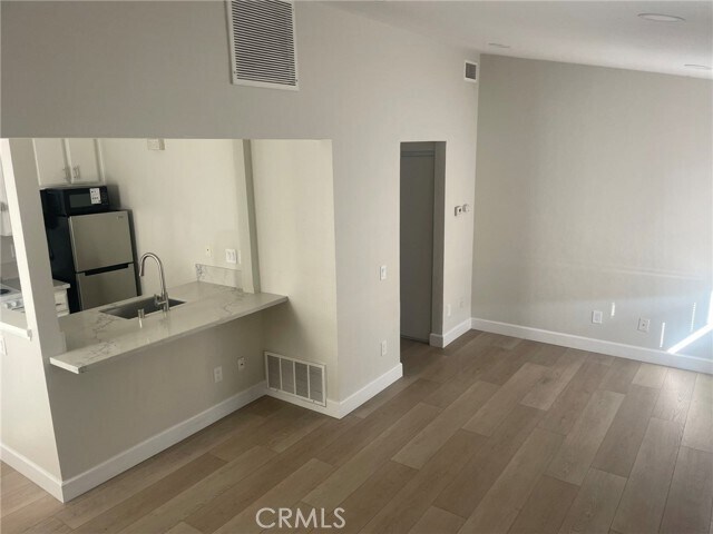 Building Photo - 3703 S Country Oaks Loop