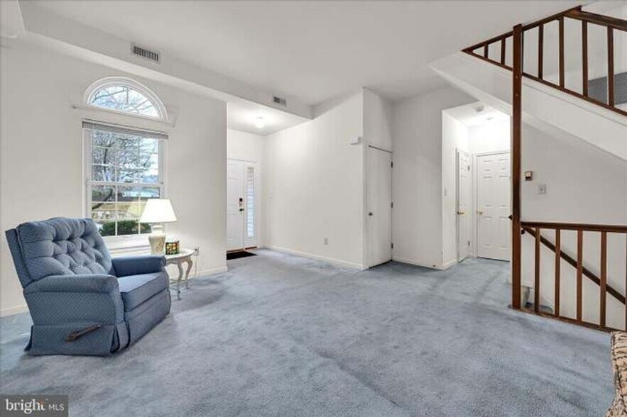 Building Photo - 6106 Spring Knoll Dr
