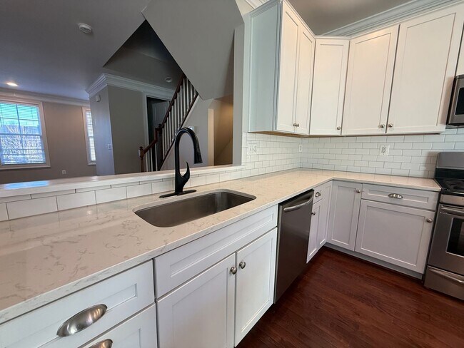 Building Photo - 2126 Avinity Loop