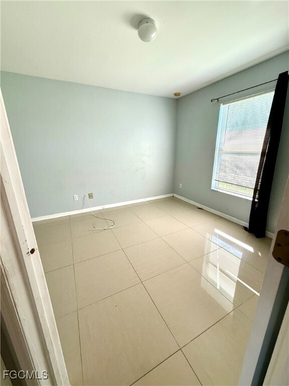 Building Photo - 2911 40th St SW