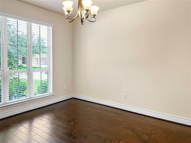 Building Photo - 2310 Falcon Brook Dr