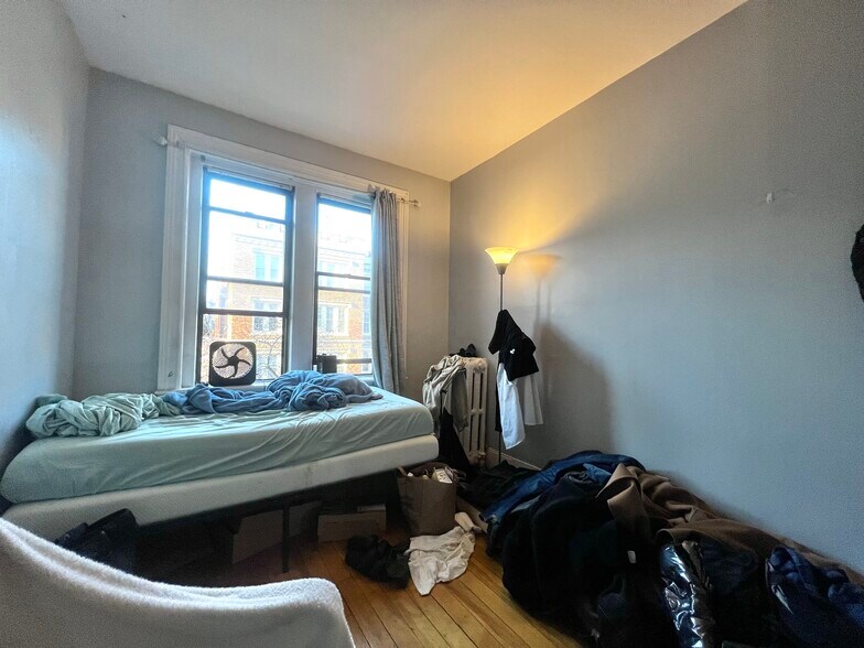 Building Photo - 18 Glenville Ave