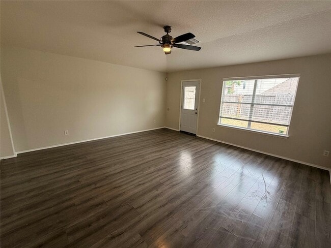 Building Photo - 631 Kiley Dr