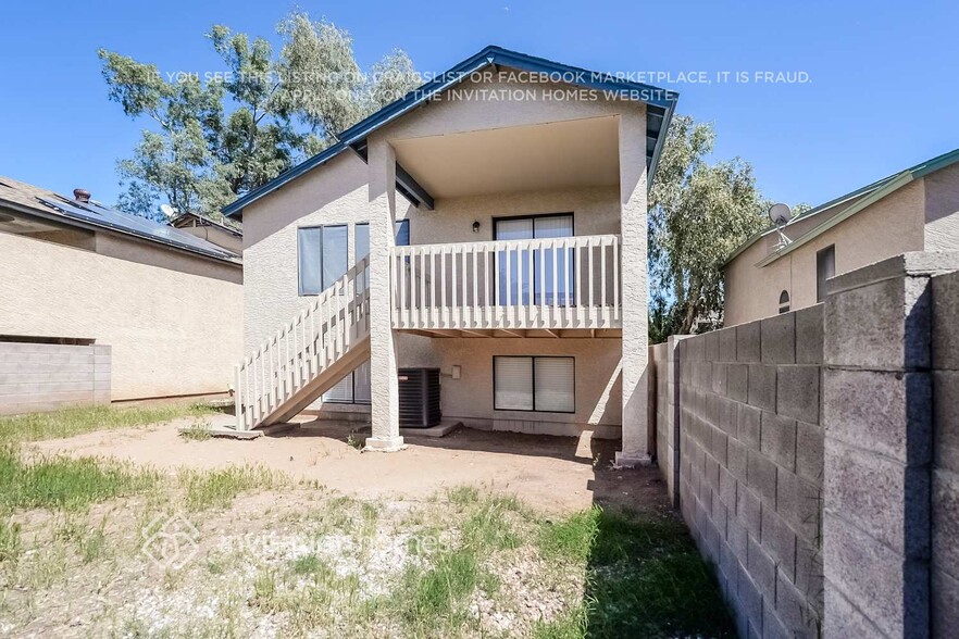 Building Photo - 921 S Val Vista Dr