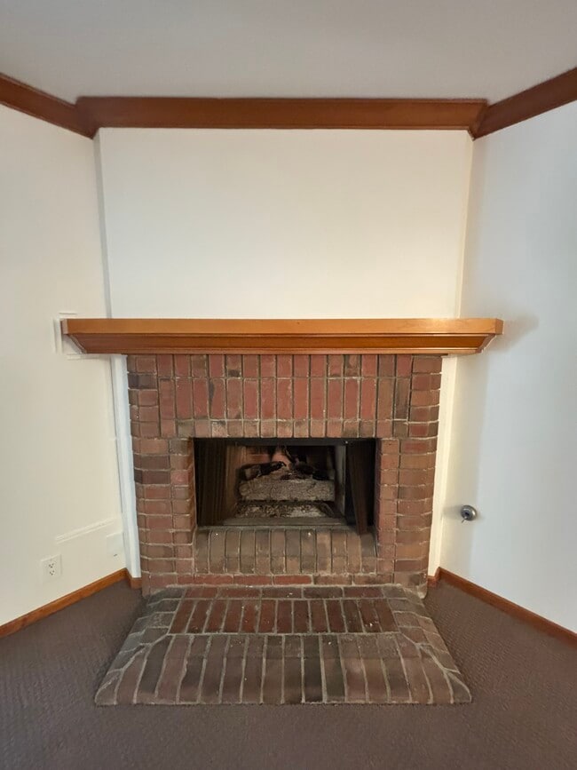 Building Photo - 8860 Villa La Jolla Dr