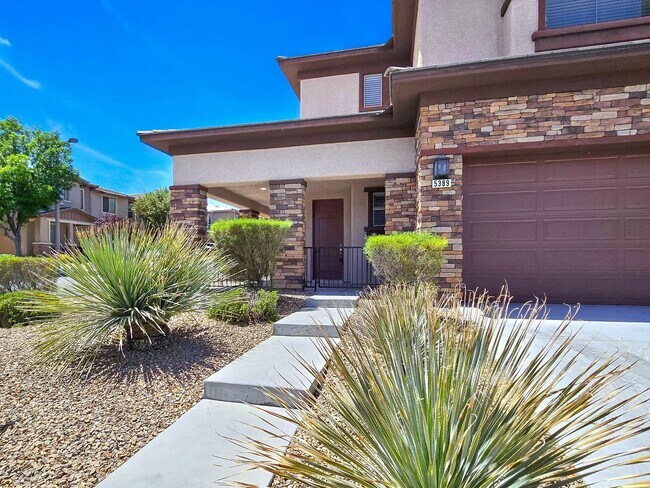 Building Photo - Summerlin South