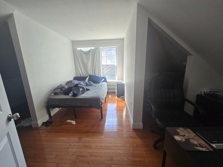 2nd fl bedrm #2 - 81 Bow St