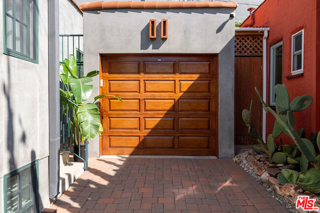 Building Photo - 8835 Betty Way