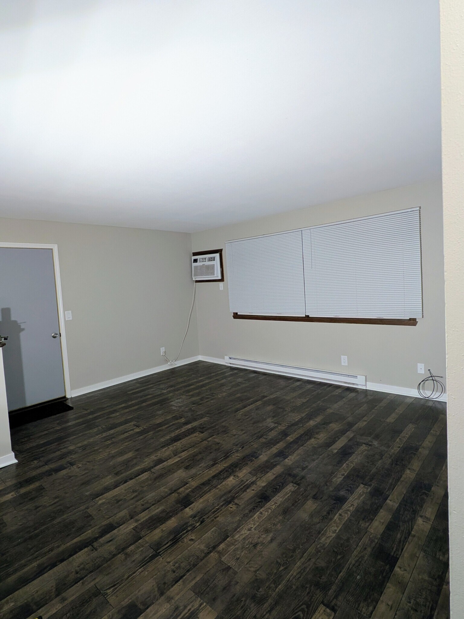 Building Photo - 5182 Seaton Hall Dr