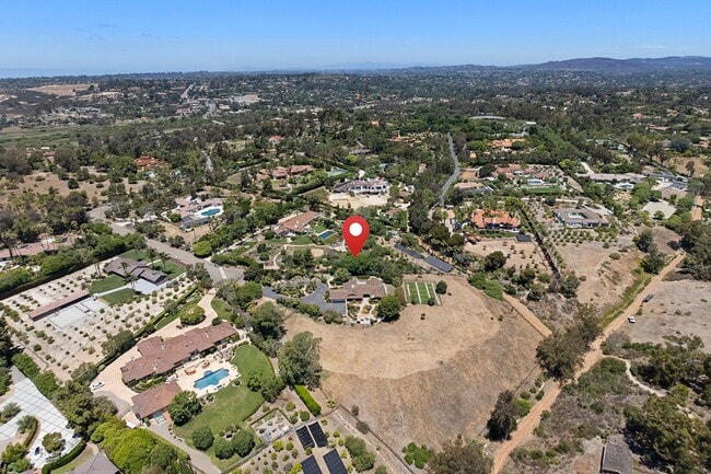 Building Photo - This Beautiful Hacienda Style Home combine...