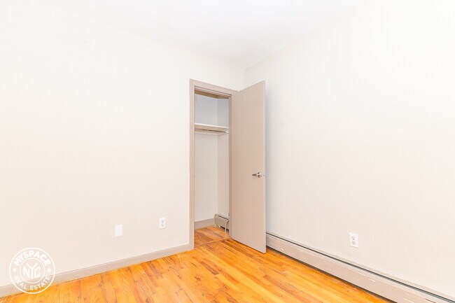 Building Photo - 966 Myrtle Ave