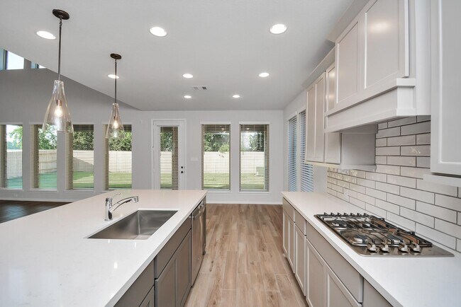 Building Photo - 5838 Turquoise Hl