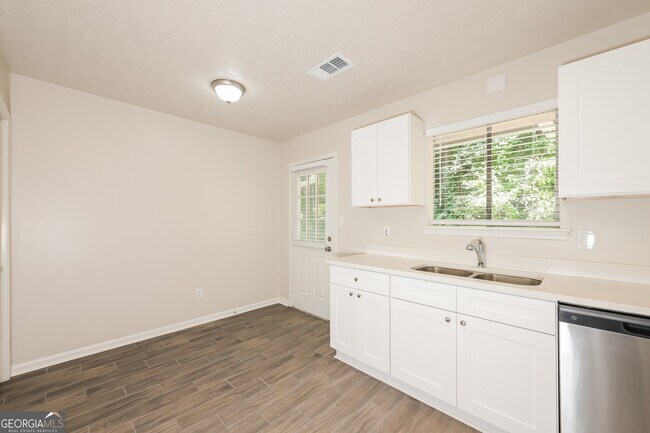 Building Photo - 3417 Little Beth Ct