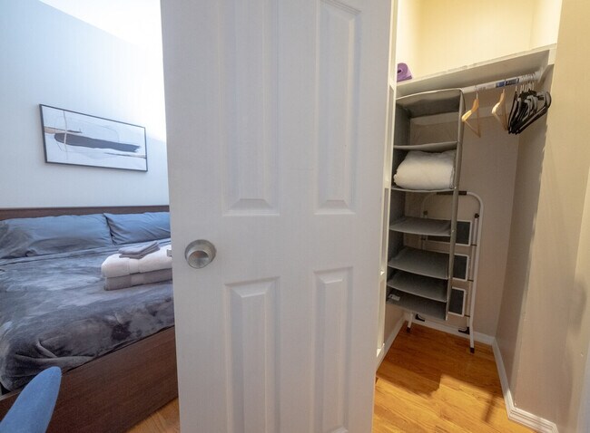 Building Photo - 230 W 113th St