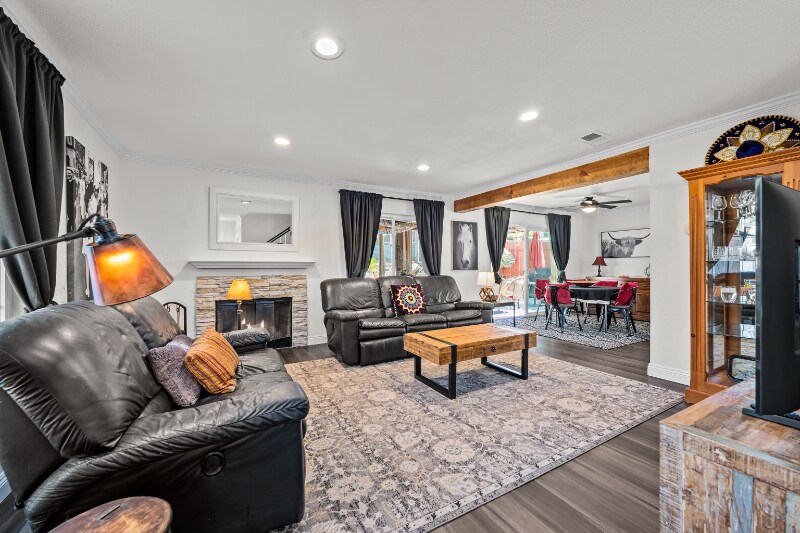 Building Photo - 1298 Rachel Cir