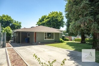 Building Photo - 1136 E Griffith Way