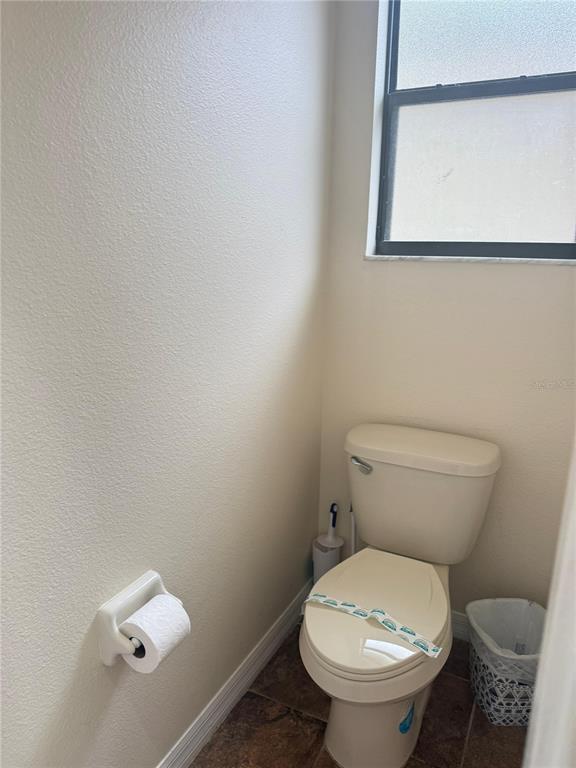 Building Photo - 348 Lake Davenport Cir