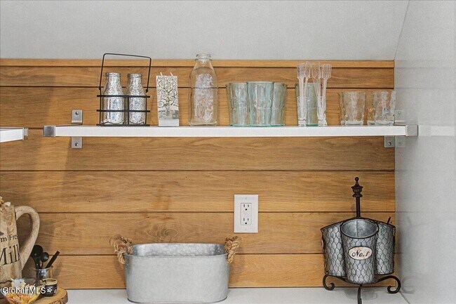 Building Photo - 5 Swanner Ln