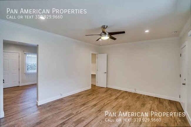 Building Photo - 451 W 4th St