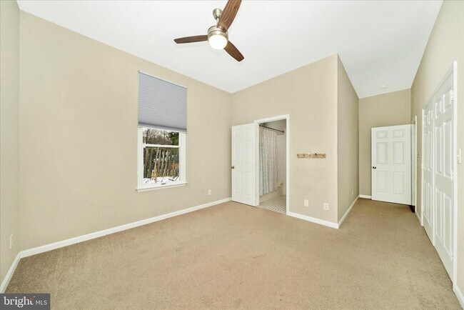 Building Photo - 3313 Moline Rd