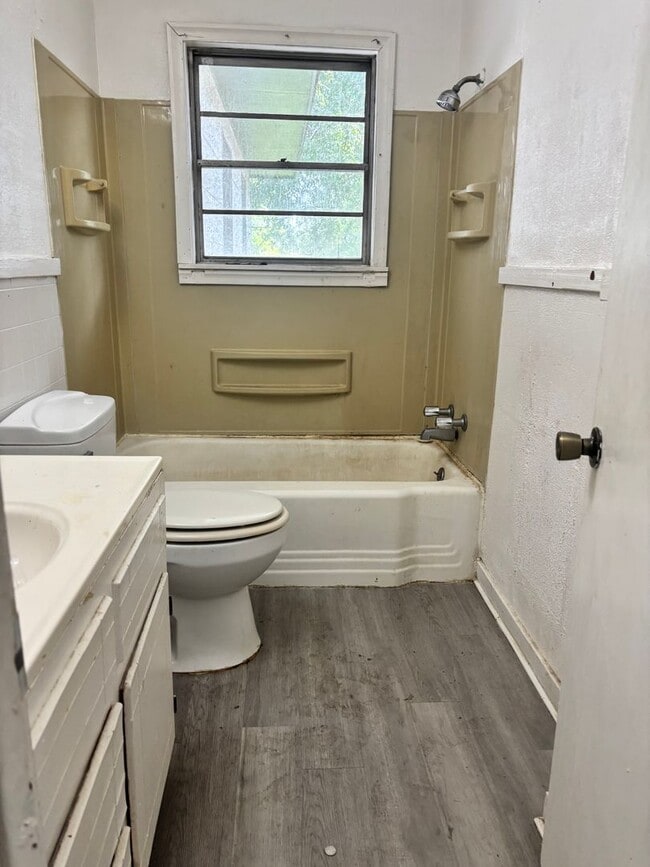 Building Photo - 333 Northside Cir