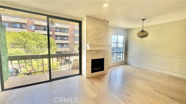 Building Photo - 1735 N Fuller Ave