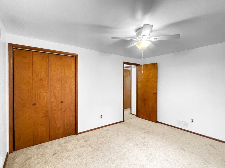 Building Photo - 1326 Hassler St