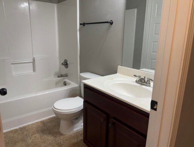 Building Photo - 3357 Grove Landing Cir