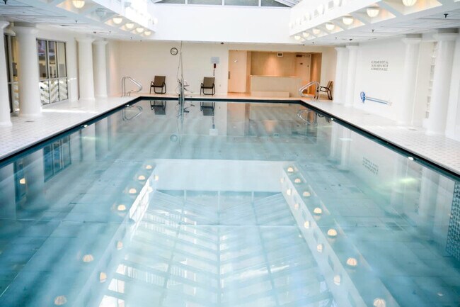 Building Photo - 801 F St NW