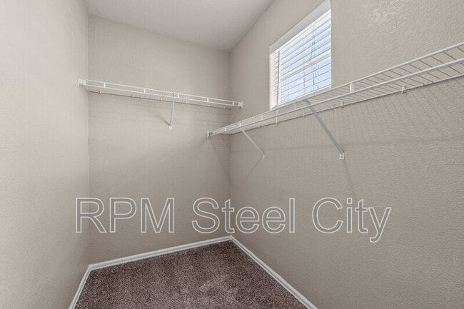 Building Photo - 2238 Meadowlark Ln