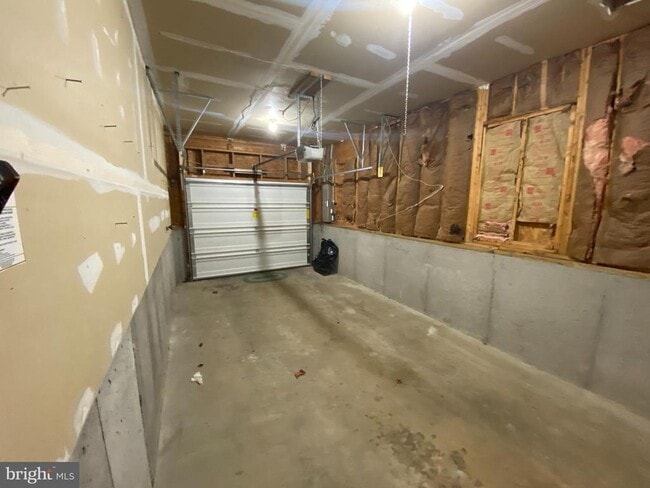 Building Photo - 47 Pikeview Dr