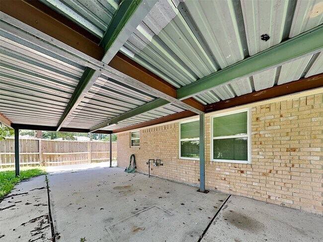 Building Photo - 29623 Raestone St