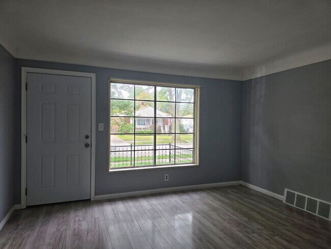 Building Photo - 14734 Cicotte Ave