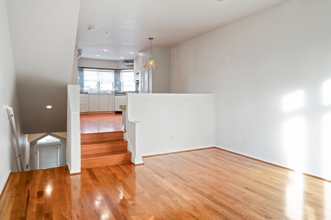 Building Photo - 11560 Stone Ave N