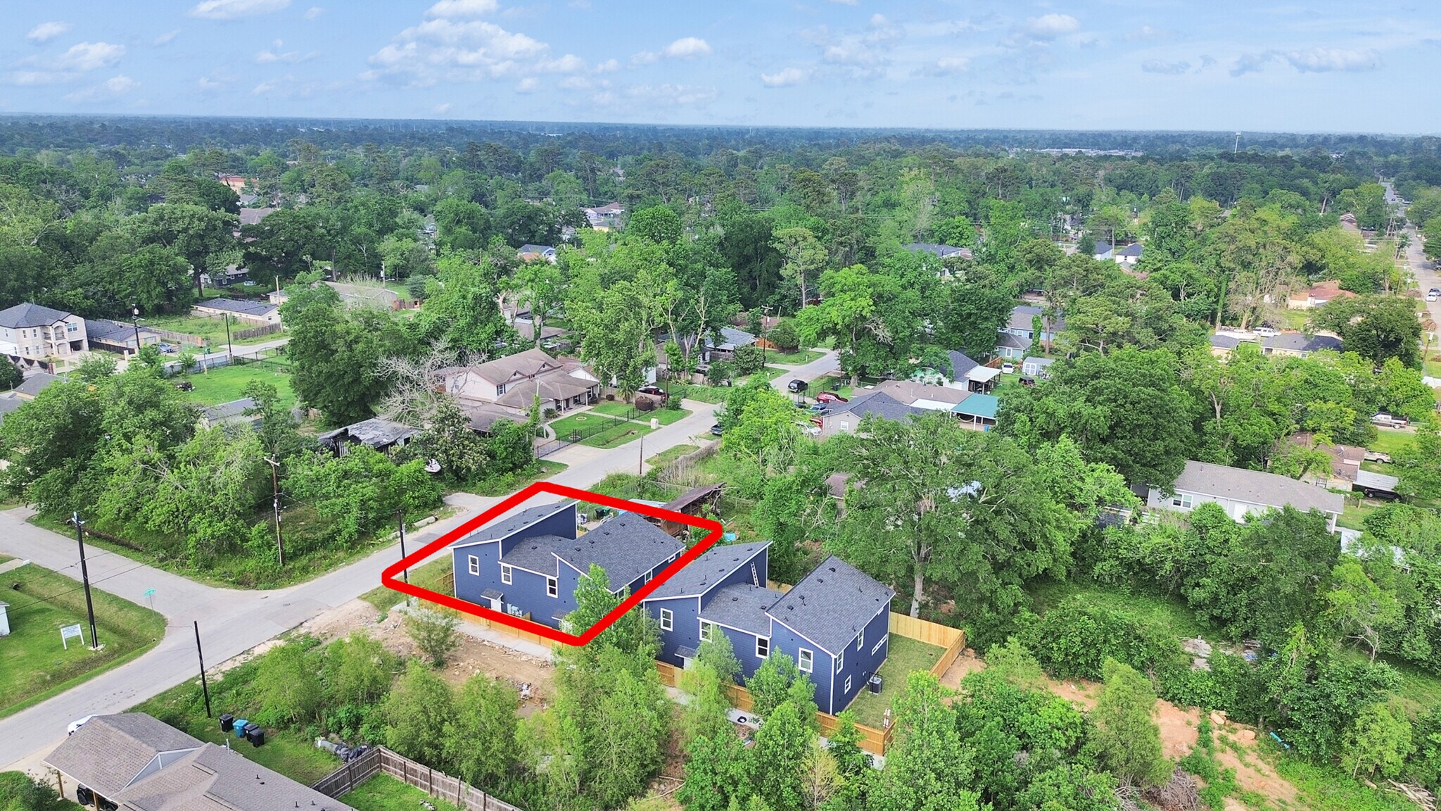 Building Photo - 8104 Crestview Dr