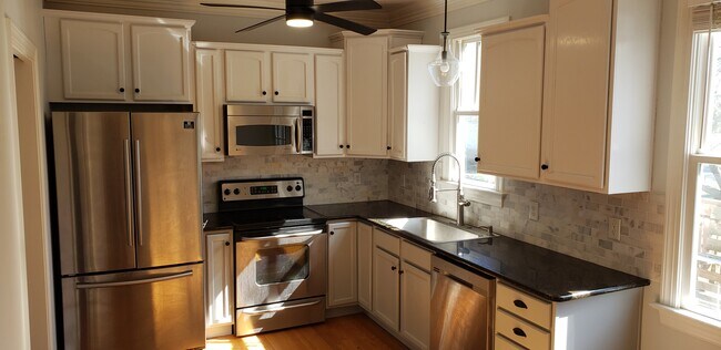 Primary Photo - 340 Murray St