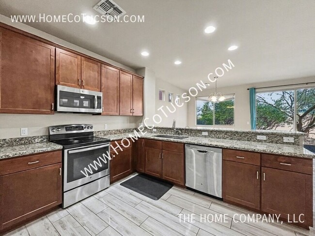 Building Photo - 2808 N Silkie Pl