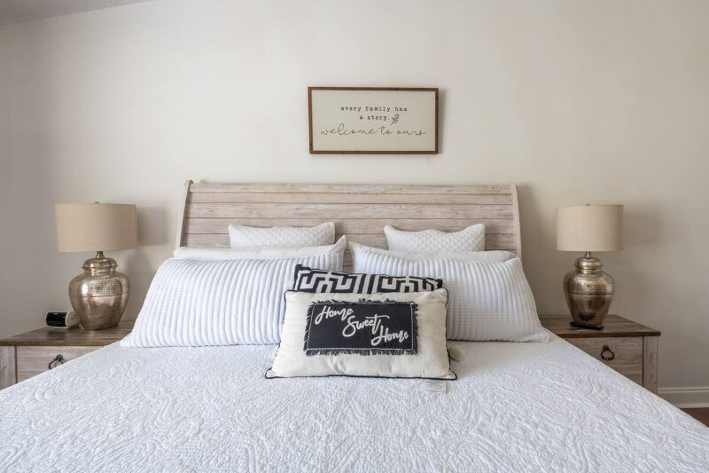 Building Photo - 8824 Coral Palms Ct