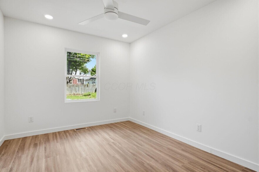 Building Photo - 322 Arden Rd