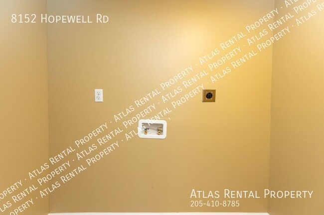 Building Photo - 8152 Hopewell Rd