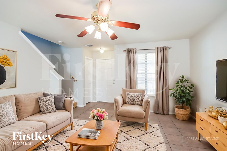 Building Photo - 6523 Fairbrook Park Ln