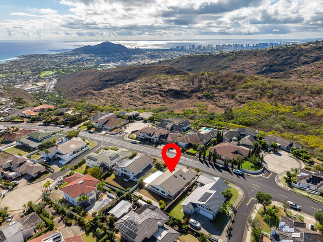 Building Photo - 2067 Laukahi St