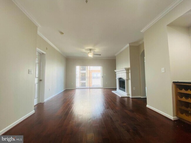 Building Photo - 12929 Centre Park Cir